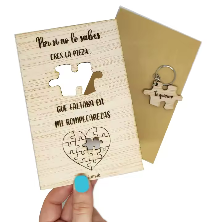 Tarjeta de madera "la pieza que faltaba" con llavero | Regalos de san Valentín | Aniversario, tarjeta de amor, tarjeta para novios, novias, cumpleaños | Lulamuk - 1