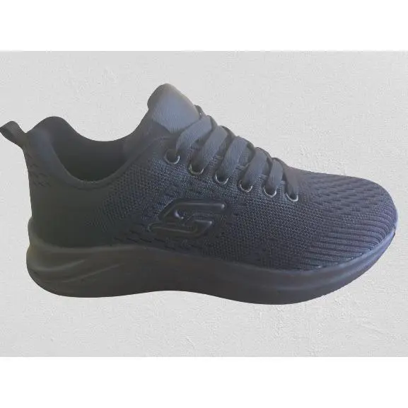 Las deportivas Modelo 10 de la marca PERVERSA son una excelente opción para hombres que buscan comodidad y estilo. Vienen en colores marino, negro, gris y blanco, combinando un diseño versátil y moderno. La suela es muy ligera, lo que las hace ideales par - 1