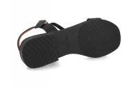 Sandalias Planas de Piel BDA Modelo 3079 - Tachuelas Metálicas Descubre la combinación perfecta de estilo y confort para este verano con nuestras sandalias planas, un diseño versátil ideal para cualquier ocasión. Fabricadas en Elche, España, con piel de p - details 3