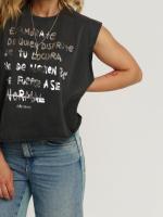 Camiseta "Enamórate" fade out de Aire Retro. Camiseta de algodón sin mangas de Aire Retro, súper cómoda y versátil, con letras en plateadas que de dan un toque especial a tu look - details 0