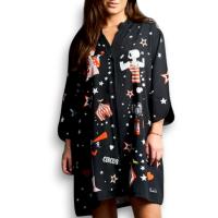 Vestido Reina de la Pista de Anabel Lee. Corte oversize, escote de pico, cuello mao, manga francesa, estampado circo. - details 7