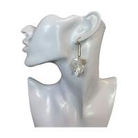 Everlyx - Pendientes flor colgante perlada - Colección Exclusiva Lolilota - Mujer - Acero Inoxidable - details 0