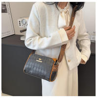 Bolso De Hombro Para Mujer De Lujo De Diseñador Famoso Bolso Bandolera Moda Cuadros Trendy Material PU Con Cierre De Cremallera - details 1