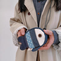 Mini Monedero Unisex Estilo Cowgirl Con Diseño De Pescado Y Estuche Para Auriculares Monedero De Denim Con Diseño De Patchwork Versátil Y Moda - details 1