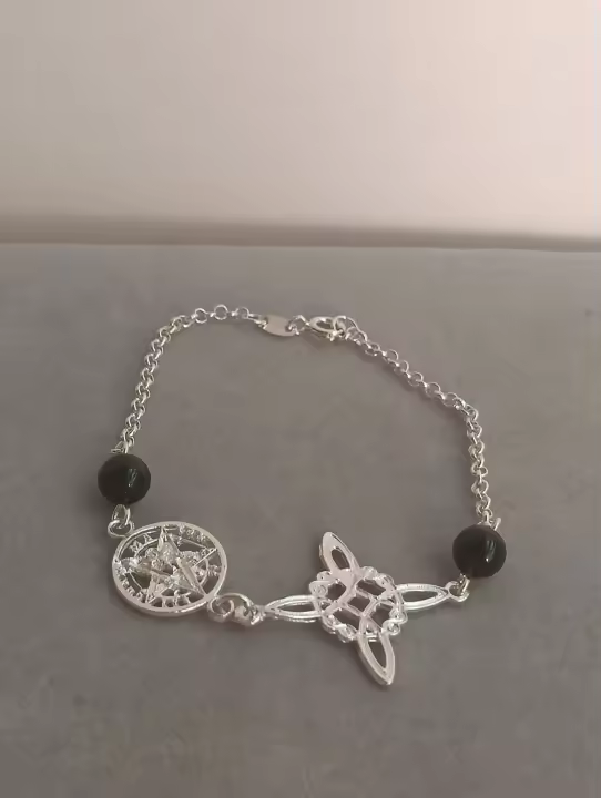 Pulsera Amuleto de Protección con Nudo de Bruja y Tetragrámaton Plata de Ley - 40ycuatro Joyería - 1