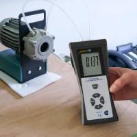 PCE Instruments Manómetro de presion diferencial con un rango de medición de -140 a 140 mbar / con selección de 11 unidades / incluye software PCE-P01 - details 1