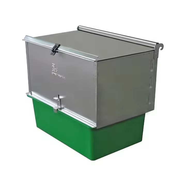 Nido para conejos con cuna exterior y cubeta verde fabricado por Gómez y Crespo - 1