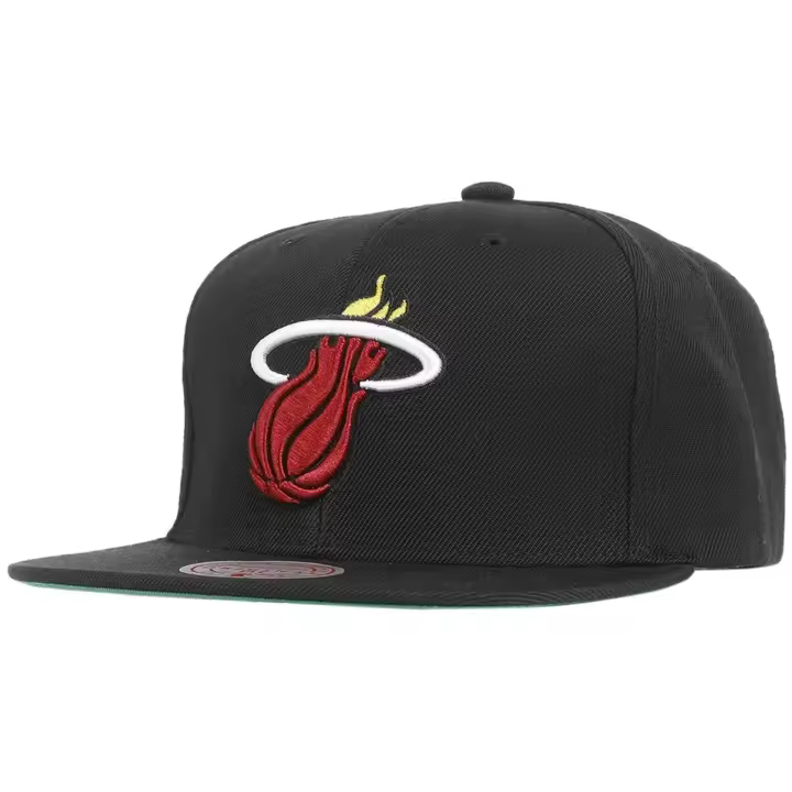 Gorra Mitchell & Ness Hwc Miami Heat para hombre en color negro - 1