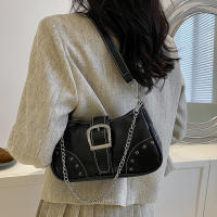 Bolso De Hombro Para Mujer Moda Con Adorno De Cadena Estilo Cool Negro Bolso De Axila De Motociclista Calidad Superior Para Damas Y Niñas - details 5