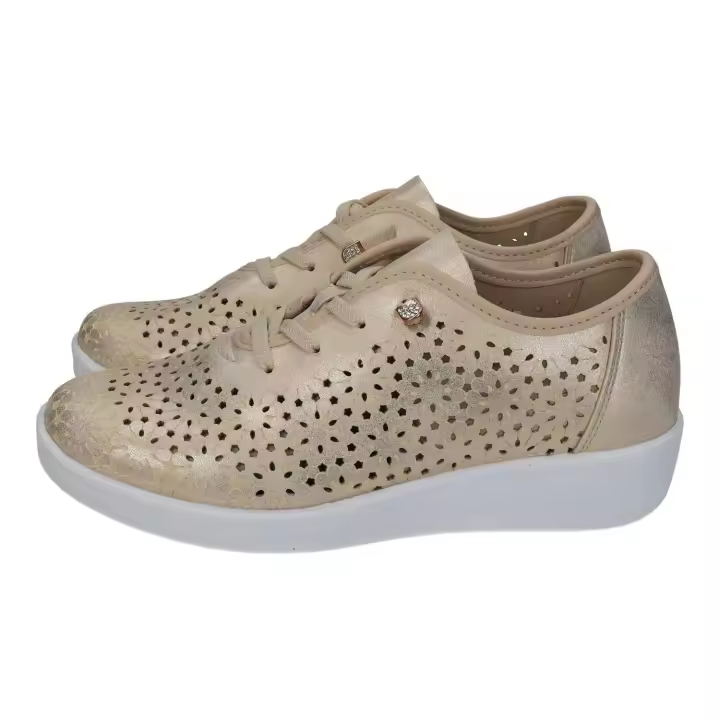 Deportivos marca DOCTOR CUTILLAS para mujer en color champán. Zapatillas Doctor Cutillas para Mujer – Diseño Calado y Ligero – Suela Ergonómica y Transpirable - 1
