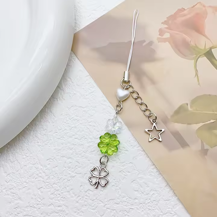 Lucky Grass Estrella De San Patricio Charm Para Teléfono Móvil Y Llavero Para Mujeres Y Niñas Encantador Colgante De Corazón Y Cuatro Hojas De San Patricio Con Cuentas Decoración Para Bolsos Y Regalos - 1