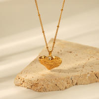 Encanto Collar de acero inoxidable con colgante en forma de corazón para mujer, documento dorado - details 2
