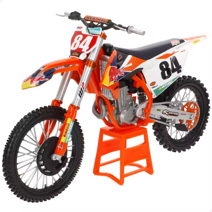 MAISTO - Moto Supercross KTM SX450 2018 escala 1:6 con dorsal de Jeff Herlings, réplica oficial, metal die-cast, incluye soporte de exposición desmontable, ruedas móviles y manillar funcional, ideal para coleccionar o jugar - 1