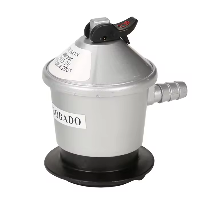 Regulador Gas Butano 30 mbar Plata y Negro. Tamaño 7,5x10,5 cm. Alcachofa Bombona de Gas uso Doméstico. Cierre de Seguridad, Fabricado con Materiales Resistentes a la Corrosión, Válvula Antifugas - 1
