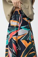 Falda Linda - Midi Floral Tiffosi, La Falda Linda de Tiffosi es una prenda versátil y cómoda: - details 1