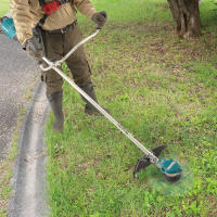 MAKITA UR002GZ01 – Desbrozadora 40V XGT Brushless - details 2