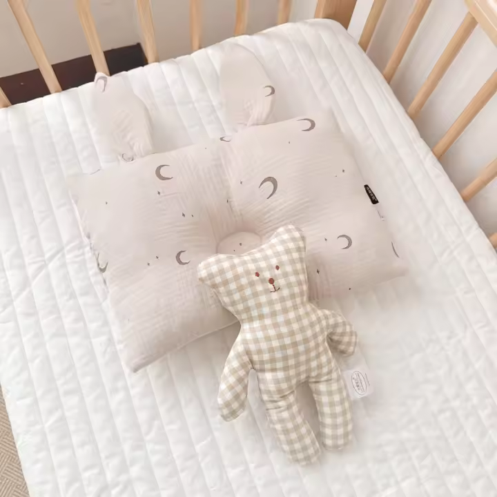 Almohada moldeadora de algodón para bebés de 0 a 6 meses, transpirable, antisesgo de cabeza, corrección de la forma de la cabeza del bebé recién nacido, almohada de gasa - 1