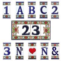 Letras y números de cerámica 7.5cm. (3") para la pared - Letras y números esmaltados - Modelo "FLOR-AZUL-Escud" - Ceramic tile letters/numbers - - details 2