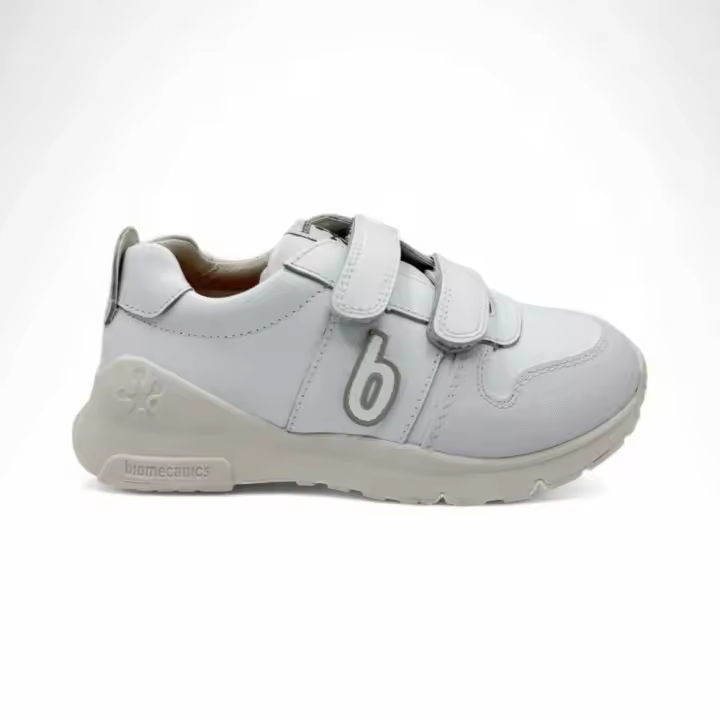 Zapatillas marca Biomecanics para infantil en color blanco - 1