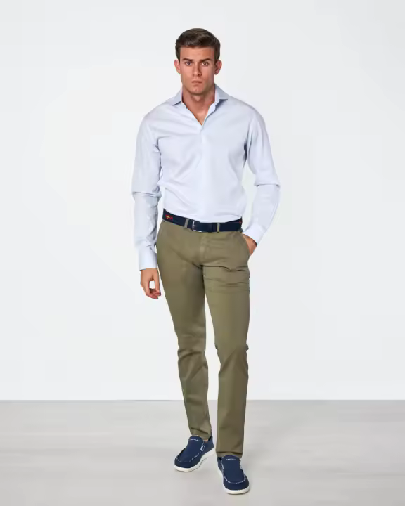 CHINO DE HOMBRE SLIM TJIDO GABARDINA ELASTICA VERDE OLIVA - 1