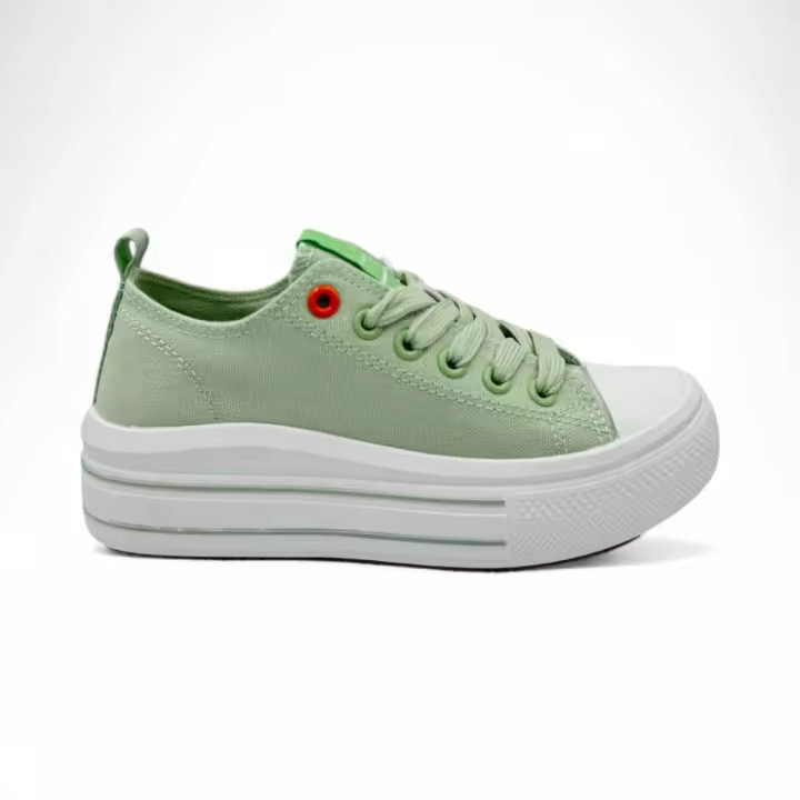 Zapatillas marca Xti para infantil en color verde - 1