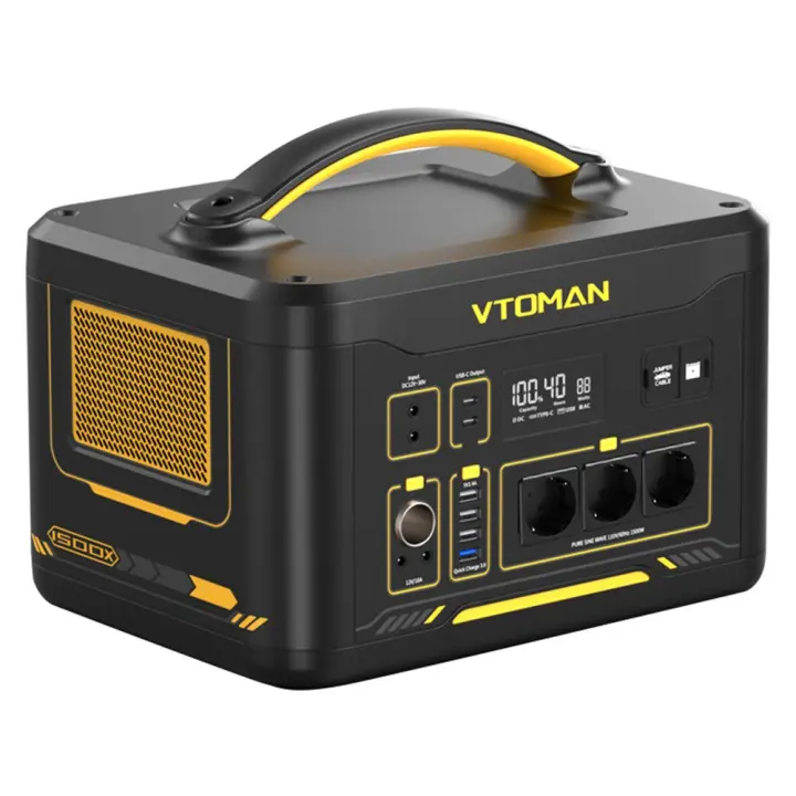 VTOMAN JUMP 1500X 1500W Estación de Energía Portátil para Exteriores Generador Solar LiFePO4 828Wh, Salida AC 1500W, Expandible a 2376Wh, 10 Protección de Seguridad, 3 Modos de Entrada, 3*AC, 4*USB-A, 2*USB-C, 2*DC y 1*para Coche - 1