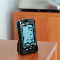 PCE Instruments Termómetro Medición de particulas PM2,5 en el puesto de trabajo / Medición de partículas PM2.5, temperatura y humedad del aire / Acumulador / Función alarma  PCE-RCM 05 - details 1