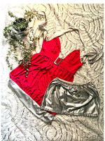 VESTIDO CON GRAN ESCOTE  Y MINI FALDA MARCA GENERICA - details 0