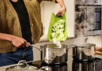 Joseph Joseph Tabla de cortar plegable verde Chop2Pot ™   Además, multifuncional, antideslizante, compacto. - details 1