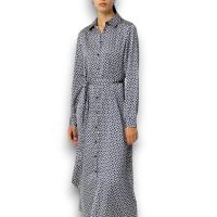 Vestido Tiffosi Sodade con cuello de solapa y manga larga. Cinturón del mismo tejido y cierre frontal con botones. - details 3