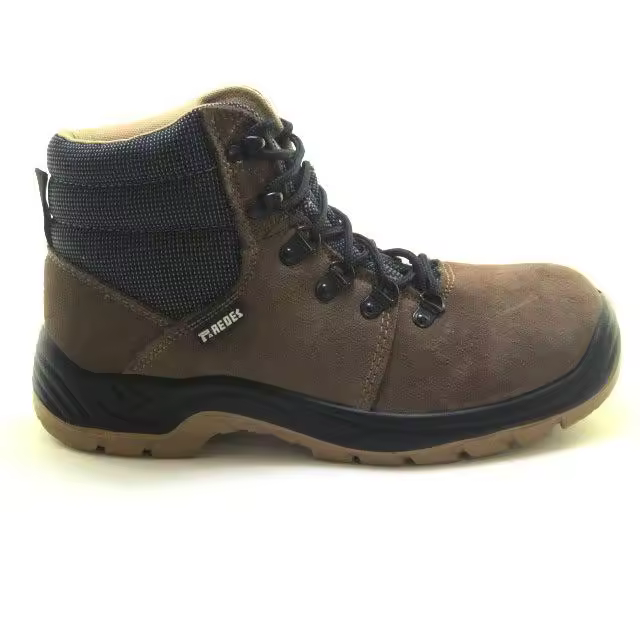 BOTA PARA TRABAJO PAREDES CM5048 COUNTRY II MARRÓN HORMA ANCHA Y LIGERA - 1