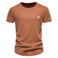 Nueva camiseta casual bordada de primavera para hombre, cuello redondo, color sólido, camisa básica deportiva, top para hombre - details 1