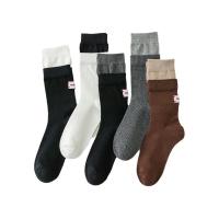 Calcetines De Algodón Rosados Retro Coreanos Para Mujeres Con Etiqueta En Inglés Y Rayas Cómodos Y Suaves Calcetines Deportivos De Media Caña Para Primavera Y Otoño - details 5