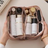 Makeup Bag / Toiletry Bag / Makeup Storage - Makeup Bag Beige - details 3