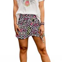 Falda pareo con estampado étnico en tejido crepé con cierre ajustable Mad Influence - details 1