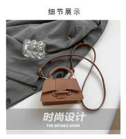Nueva Mini Bolso De Mano Para Mujer 2025 Color Sólido Estilo Moda Popular Bolso Cruzado Pequeño Para Todas Las Estaciones Material PU - details 1