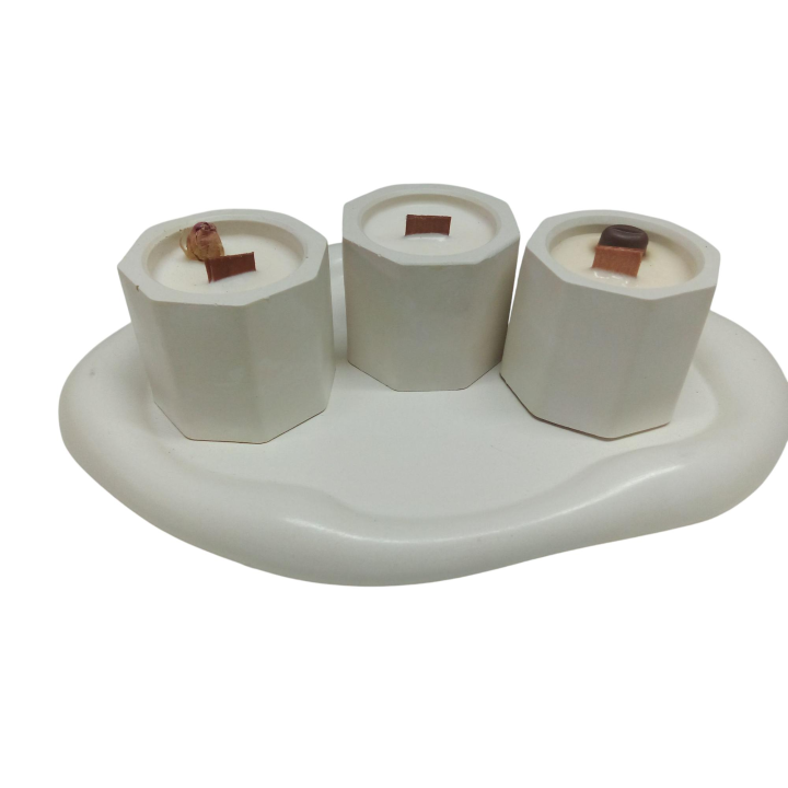 Pack Regalo Decorativo de Velas de Cera de Soja - Aromas Caramelo de Café, Tarta de Limón y de Rosas - 40g Aprox. Cada una - Bandeja Decorativa en Escayola - Hecho a Mano - España - Rara Avis - Libre de Tóxicos