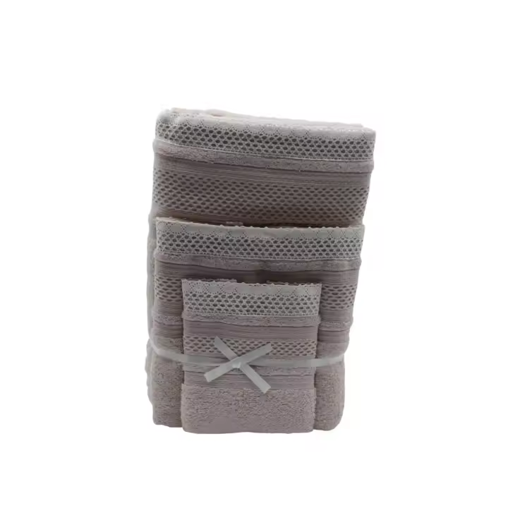 Juego de Toallas de Lujo con Puntilla de Crochet Beige - 100% Algodón Portugués, 500 g/m² - Set de 3 Toallas Absorbentes y Elegantes para Decorar tu Baño - Marca: Mommata - 1