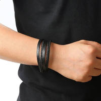 Pulsera De Cuero PU Marrón Para Hombres Con Cuatro Capas Mostrando El Encanto Masculino Pulsera De Moda Sin Metálicos Producida En Zhejiang China - details 3