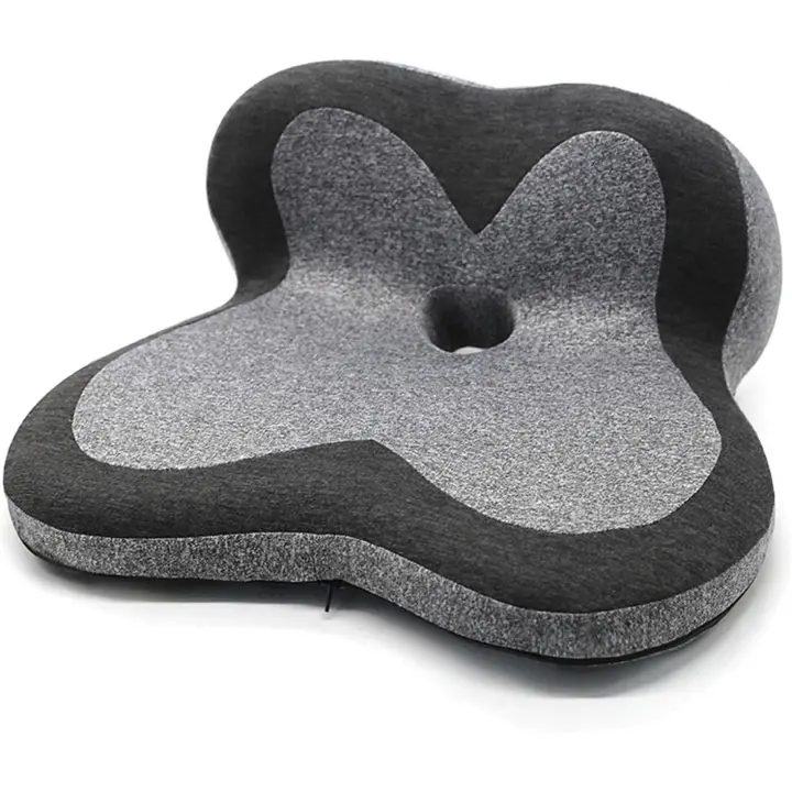 Cojín de espuma viscoelástica para asiento, cojín para silla de oficina que envuelve completamente las caderas, cojín para silla de escritorio, cojín para aliviar el dolor de coxis, cómodo asiento antideslizante (C 47 x 35 x 5 cm) - 1