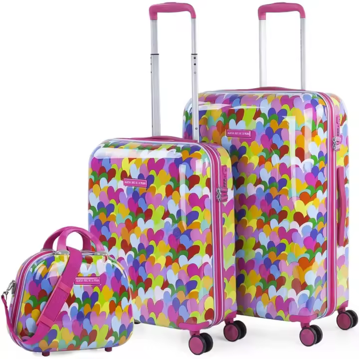JUEGO MALETAS Agatha Ruiz de la Prada RÍGIDAS 4 RUEDAS 360 con NECESER – Corazones - 1