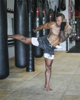 Shorts De Entrenamiento Para Hombre Con Estampado De Cruz Ángel 2 En 1 Secado Rápido Bolsillo Para Teléfono Y Anillo De Toalla Activewear Para Gimnasio Y Correr - details 2