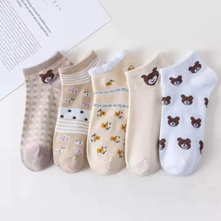 5 Pares De Calcetines Cortos Para Mujer Con Diseño De Oso Lindo Estilo Retro Y Delgado Para Primavera Y Verano Calcetines De Bote - 1