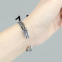 Pulsera De Codo Vintage Con Águila Calva Plata Enchapada Pulsera De Alas De Águila Para Joyería Vikinga Y Americana Unisex - details 5