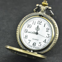Reloj De Bolsillo Cuarzo Para Hombres Y Mujeres Con Patrón De Perro Y Césped Bronce Vintage Regalo Para Estudiantes Universal Time - details 1