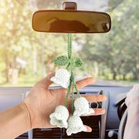 Accesorios lindos del coche para las mujeres, Bellflower hecho a mano colgante del coche, espejo que cuelga los accesorios para su coche (blanco) - details 2