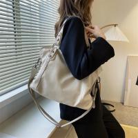 Bolso Bandolera De PU De Gran Capacidad En Color Sólido Para Mujer Estilo Retro Bolso De Hombro Suave Con Cierre De Cremallera - details 3