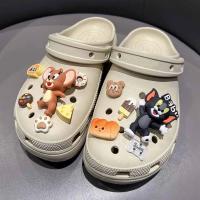 SET MINISO Tom Y Jerry Accesorios De Decoración Para Zapatos De Dibujos Animados Lindos Regalos De Navidad Para Clásicos Clogs - details 2