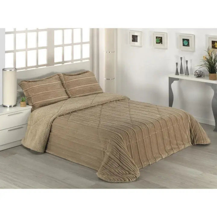 Edredón Sherpa Extra Grueso Novotextil Ideal Invierno Máxima Calidez Confort Perfecto Climas Fríos Relleno de Alta Densidad Mantener el Calor Diseño Elegante Funcional Material Suave Acogedor Perfecto Dormitorios de Matrimonio o Individuales Resistente - 1