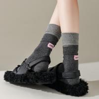 Calcetines De Algodón Rosados Retro Coreanos Para Mujeres Con Etiqueta En Inglés Y Rayas Cómodos Y Suaves Calcetines Deportivos De Media Caña Para Primavera Y Otoño - details 13
